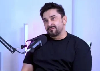 مانی پوڈکاسٹ کے دوران مرحوم بھائی کو یاد کر کے آبدیدہ ہو گئے