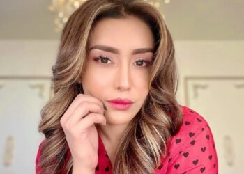 مائرہ خان کا غنیٰ علی سے ہاتھاپائی کا اعتراف ، وجہ بھی بتادی