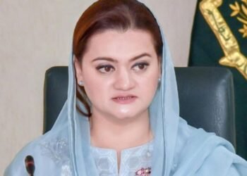 لاہور: مریم اورنگزیب کی گاڑی کو حادثہ، آنکھ پر چوٹ