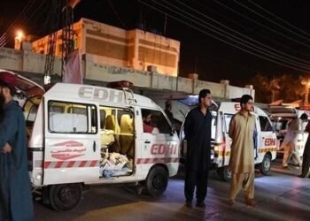 لسبیلہ میں کار اور ٹرک میں خوفناک تصادم، 4 افراد جاں بحق، 4 زخمی