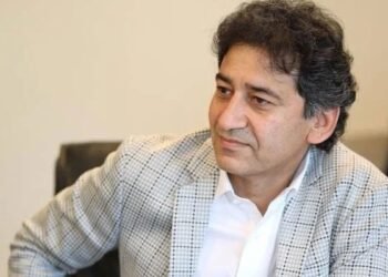 اڈیالہ جیل کے باہر عاطف خان اور پولیس میں ہاتھا پائی