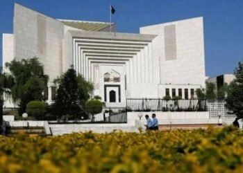 ججز سنیارٹی کیس: وفاقی حکومت کا سپریم کورٹ میں جواب، تمام درخواستیں خارج کرنے کی استدعا