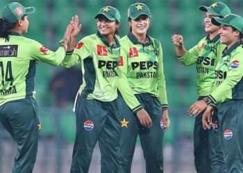 پاکستان خواتین کرکٹ ٹیم کی شاندار کامیابی: ورلڈکپ کوالیفائر میں پہلی پوزیشن