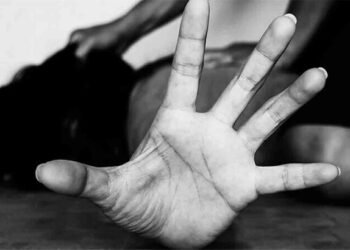 لاہور میں پولیس اہلکار نے ساتھیوں کے ساتھ ملکر 23 سالہ بیوی کو مبینہ طور پر قتل کردیا