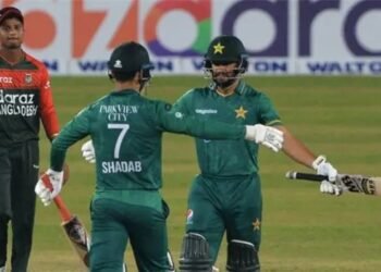 قذافی اسٹیڈیم میں جیت کا جشن، پاکستان نے بنگلادیش کو 57 رنز سے دھول چٹا دی