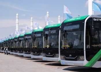 سندھ میں ای وی اور ہائبرڈ بسیں متعارف کرانے کا فیصلہ،