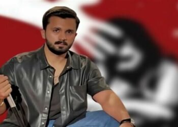 رجب بٹ کا زیادتی و بلیک میلنگ کے الزامات پر ردِعمل، سوشل میڈیا صارفین کی شدید تنقید