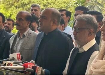 وزیراعلیٰ سندھ صرف اپنے مفادات کے لیے اپوزیشن سے ملاقات کرتے ہیں – علی خورشیدی