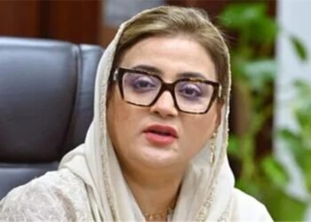 قدرت کا انتقام دیکھیں جو نواز شریف کو سیاست سے ہٹانے آیا، خود مائنس ہو گیا ، عظمیٰ بخاری
