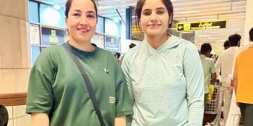 پاکستان ویمن بیس بال کی دو نمایاں کھلاڑی جاپان میں تربیتی کیمپ کے لیے روانہ