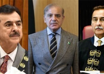 وزیراعظم نے چیئرمین سینیٹ اور اسپیکر قومی اسمبلی کی تنخواہوں میں اضافے کا نوٹس لے لیا