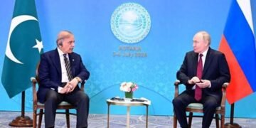 وزیراعظم شہباز شریف اور روسی صدر پیوٹن کی ملاقات، دو طرفہ تعلقات کو وسعت دینے پر اتفاق