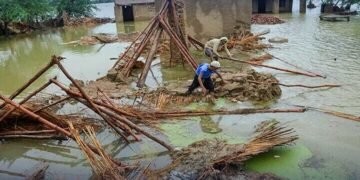 سکھر میں بارش کے دوران مختلف حادثات، بچوں سمیت 4 افراد جاں بحق