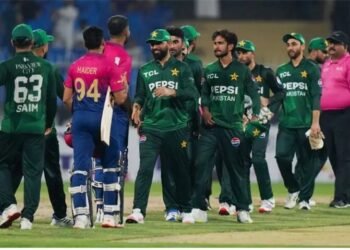 تین ملکی ٹی ٹوئنٹی سیریز: پاکستان کا یو اے ای کو جیت کے لیے 172 رنز کا ہدف