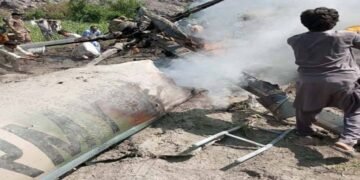 گلگت میں پاک فوج کا ہیلی کاپٹر حادثے کا شکار، 2 میجرز سمیت 5 اہلکار شہید