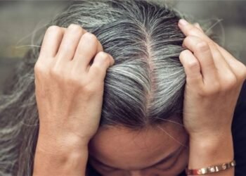 بالوں کی سفیدی: کینسر سے بچاؤ کا قدرتی اشارہ؟ نئی تحقیق میں انکشاف