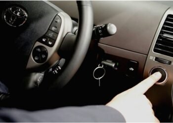 کراچی میں سفید رنگ کی گاڑیاں چوری کرنے والا گینگ سرگرم