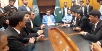 کارونجھر پہاڑ کی کٹائی پر احتجاج کرنے والے وکلا کے ناصر شاہ سے مذاکرات کامیاب