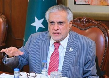 حکومت آئینی ترمیم لارہی ہے اور ضرور لائے گی، پیپلز پارٹی اور ہم ایک نکتے پر متفق ہوچکے ہیں: اسحاق ڈار