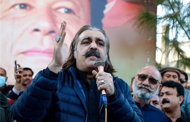 پروپیگنڈے چھوڑیں اور عوام کی خدمت پر توجہ دیں : علی امین گنڈا پور