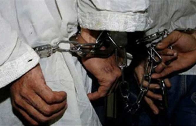 کراچی: قادری ہاؤس پر چھاپہ، بھتہ خوری میں ملوث 9 ملزمان گرفتار